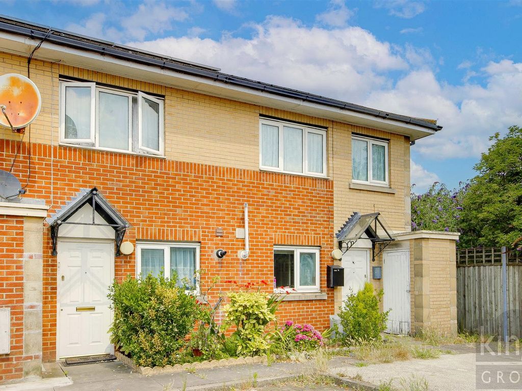 3 bed terraced house for sale in Hudson Way, Edmonton N9, £379,995 Zoopla