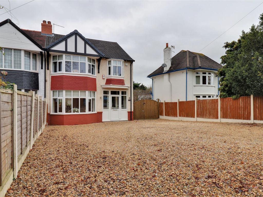 3 bed semidetached house for sale in Crewe Road, Wistaston, Crewe CW2