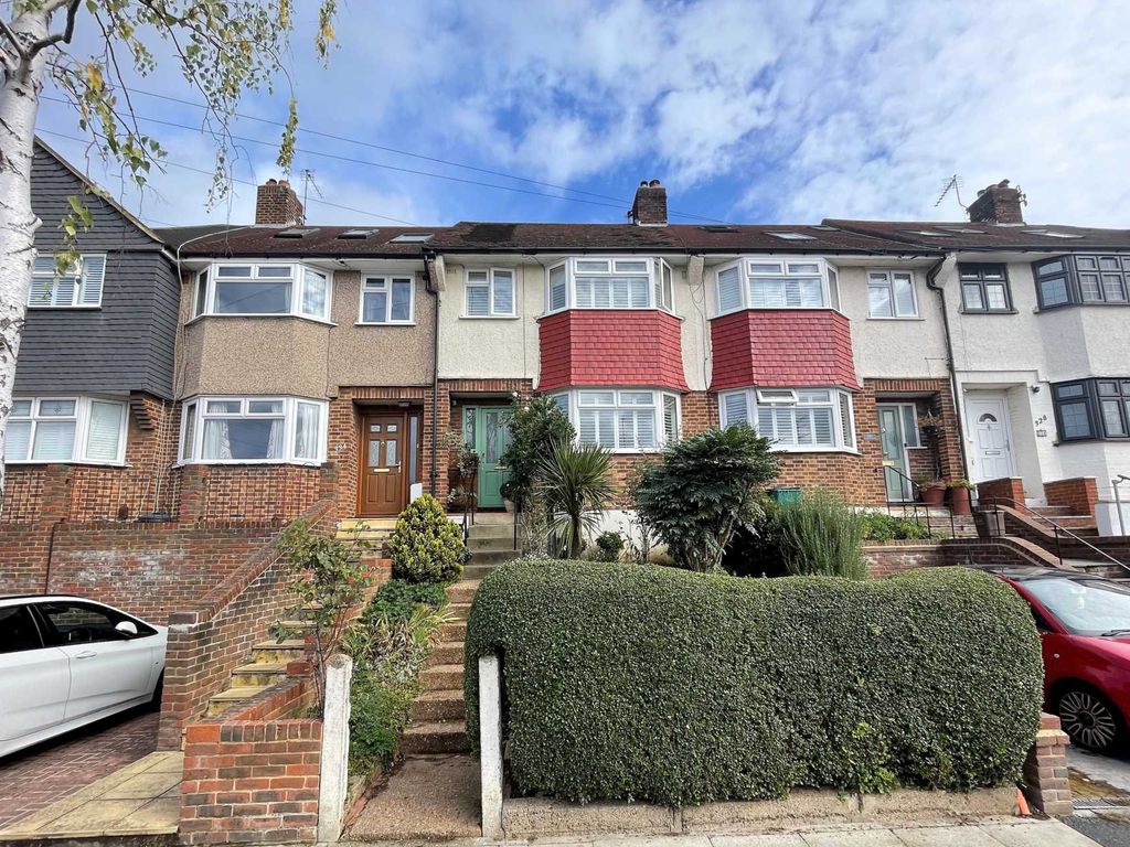 3 bed terraced house for sale in Lynmouth Avenue, Morden SM4 Zoopla