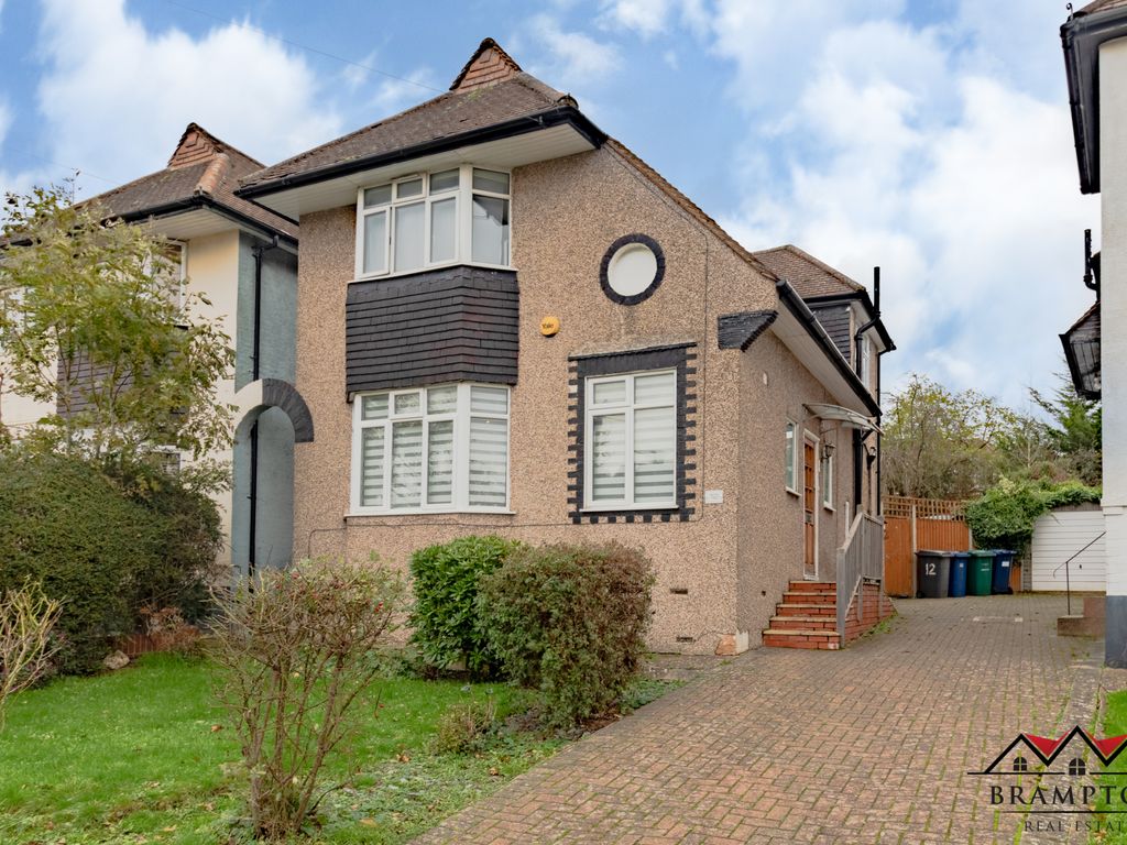 3 bed detached house for sale in Marlborough Avenue, Edgware HA8 Zoopla