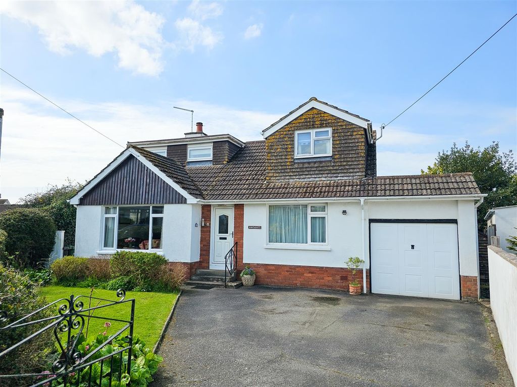 5 bed detached bungalow for sale in Pottery Lane, Yelland, Barnstaple