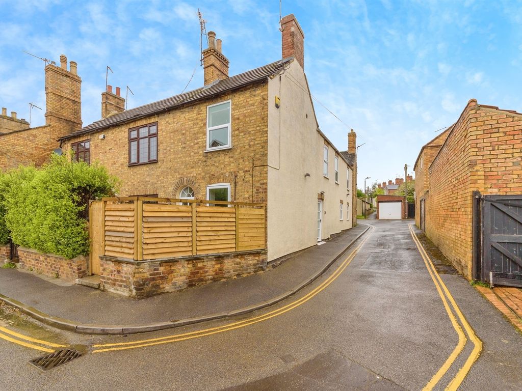 3 bed property for sale in Bentley Street, Stamford PE9, £350,000 Zoopla