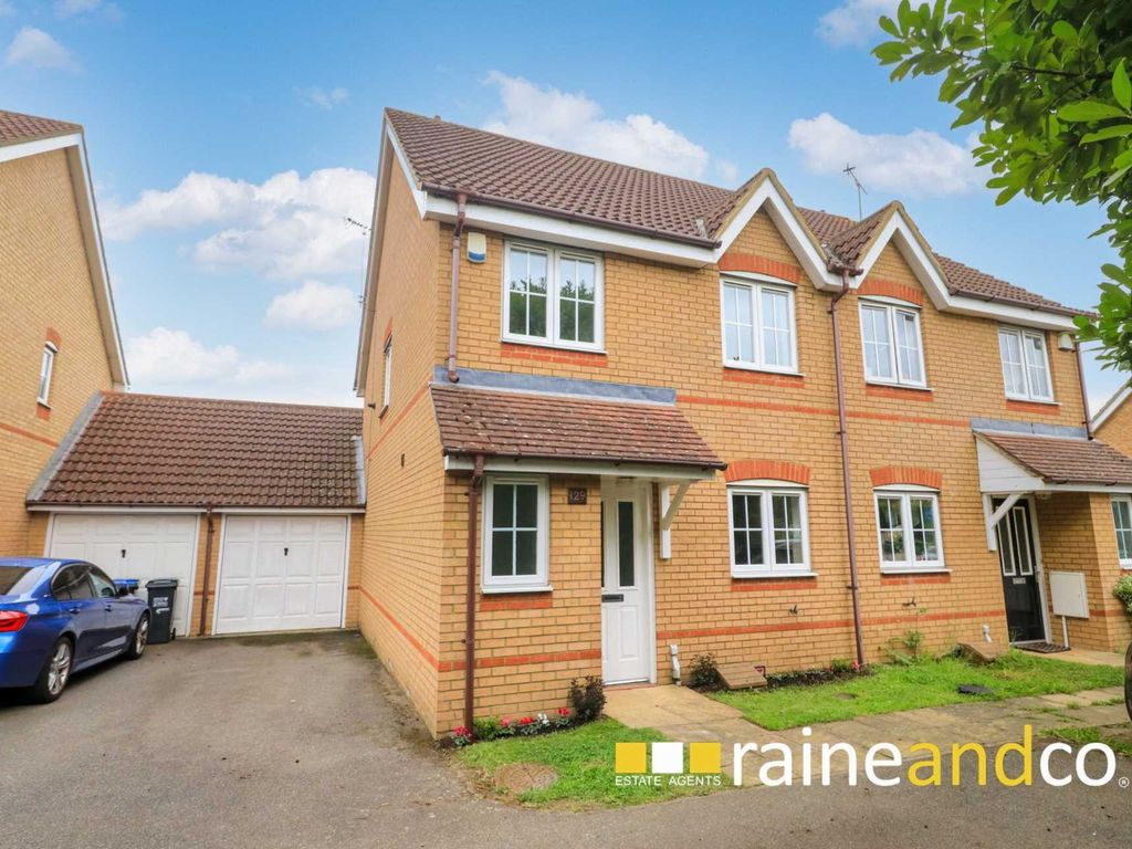 3 bed semidetached house for sale in Campion Road, Hatfield AL10, £