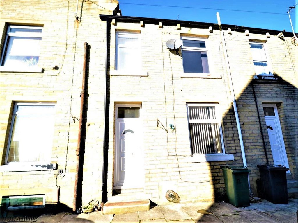 2 bed terraced house for sale in York Street, Queensbury, Bradford BD13