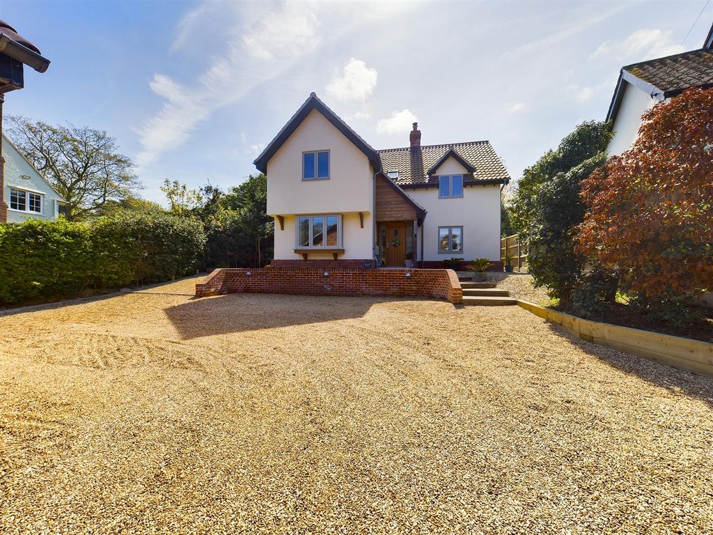 6 bed detached house for sale in Cromer Road, Overstrand, Cromer NR27