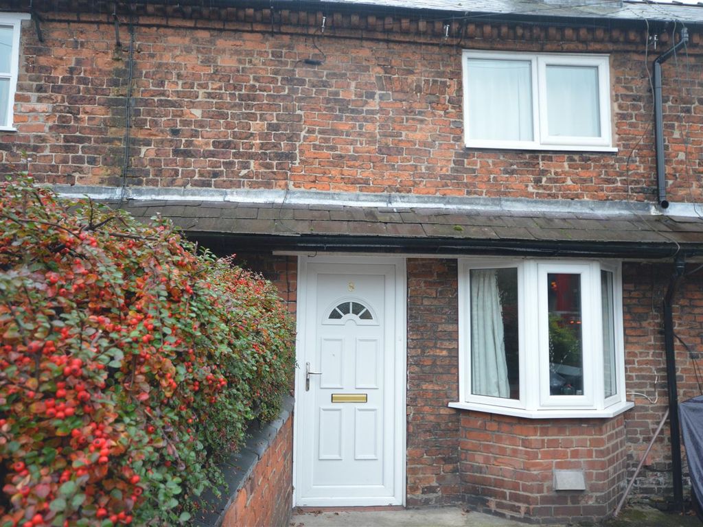 2 bed terraced house to rent in Offley Road, Sandbach CW11, £650 pcm