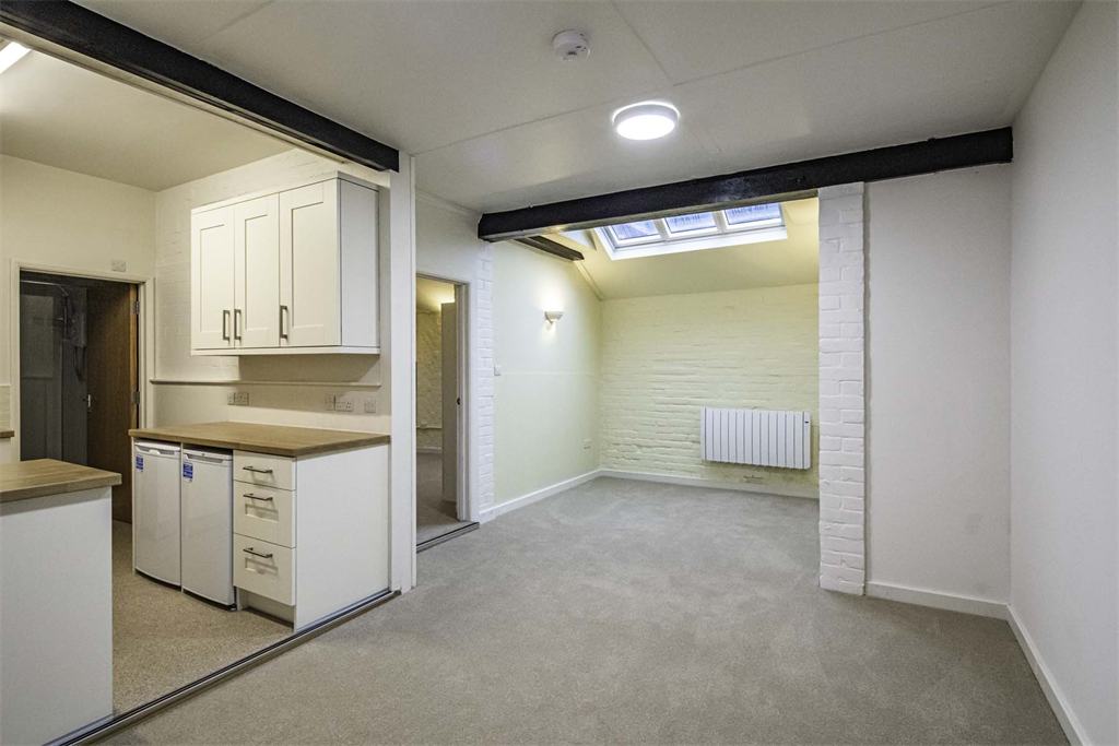 1 bed flat to rent in 12B High Street, Goring On Thames RG8 Zoopla