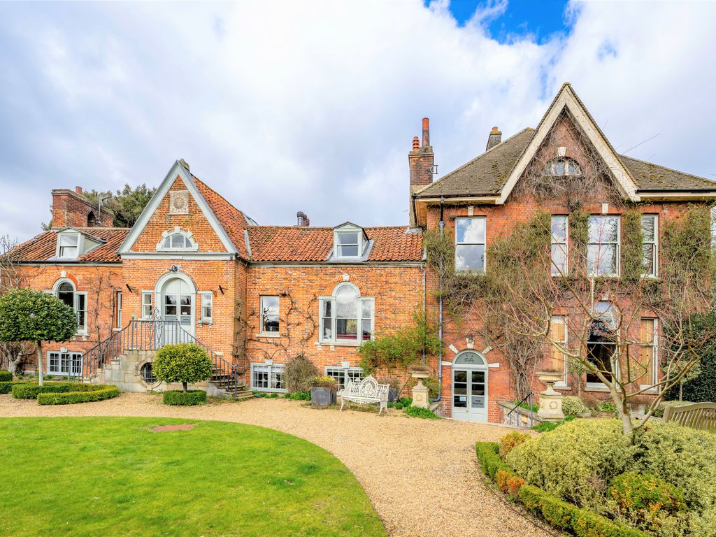 8 bed detached house for sale in Ash Close, Swaffham PE37 Zoopla