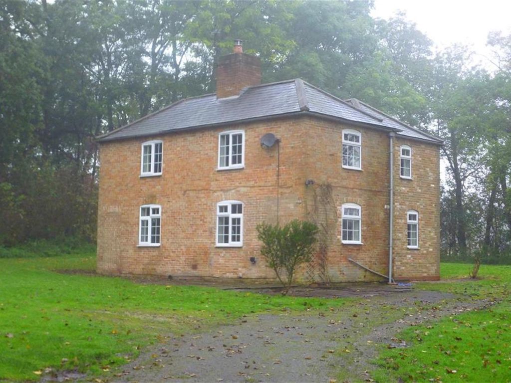 3 bed detached house to rent in Gainsborough Road, Gate Burton