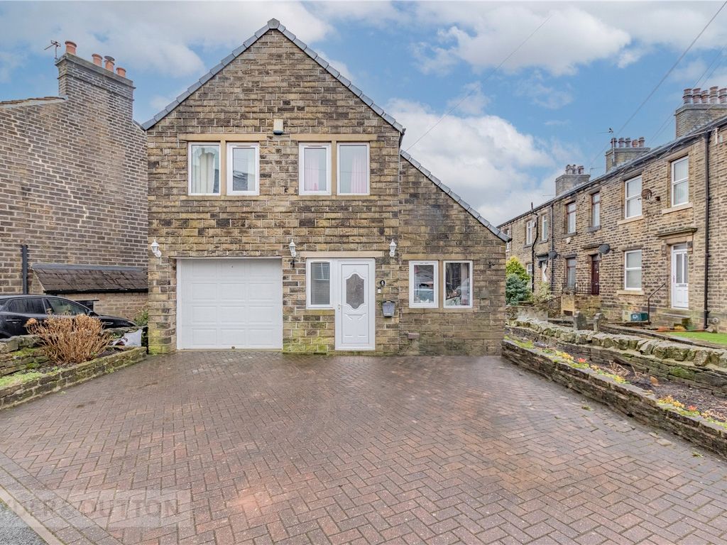 5 bed detached house for sale in Hill Top Road, Slaithwaite