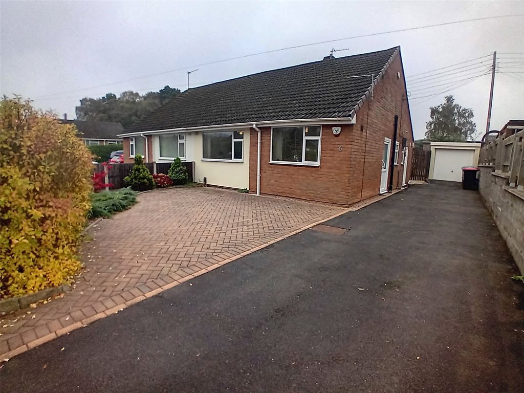 2 bed bungalow for sale in Bartlett Road, Dawley, Telford, Shropshire
