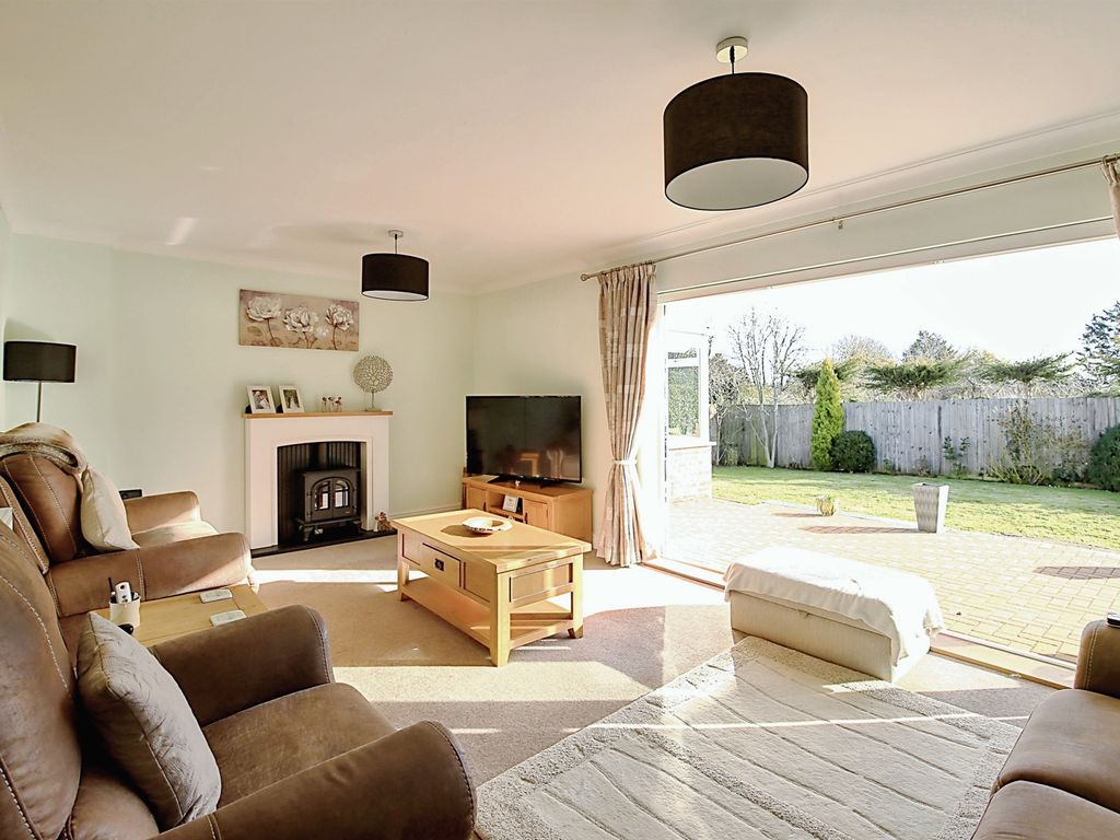 5 bed detached bungalow for sale in Short Drove, Holme, Peterborough