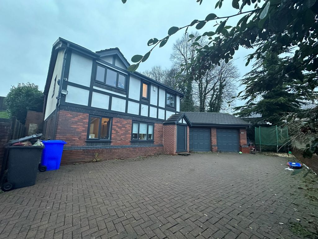 4 bed detached house for sale in Conway Drive, Bury BL9, £450,000 Zoopla