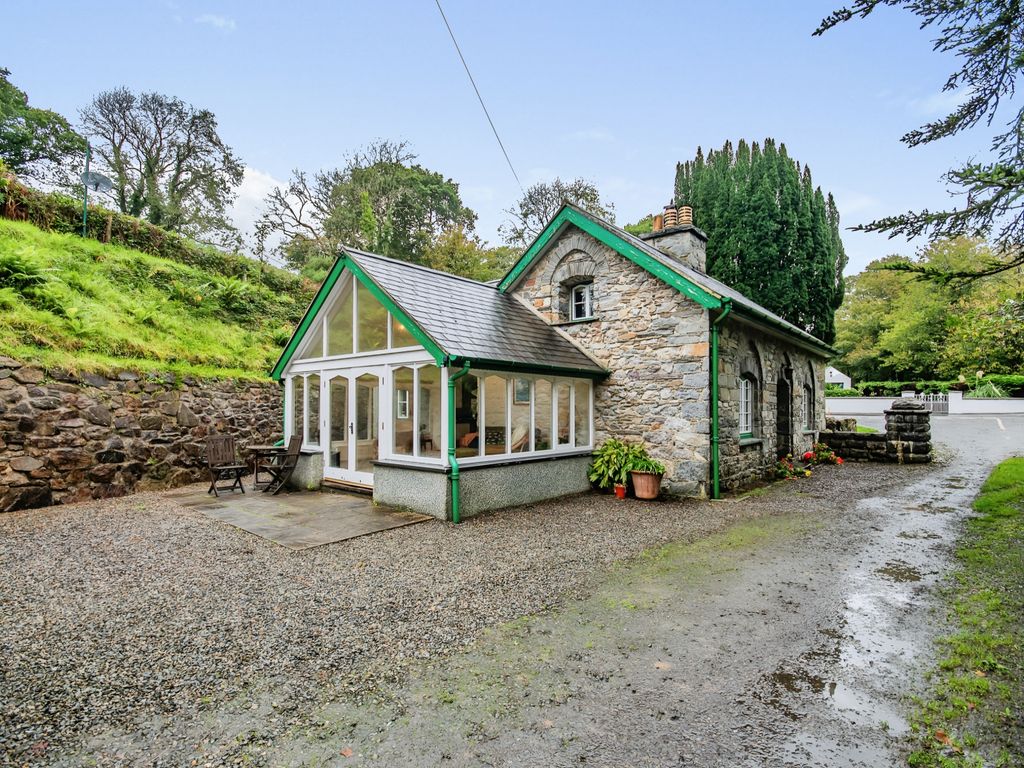 3 bed detached house for sale in Treffgarne, Haverfordwest SA62, £