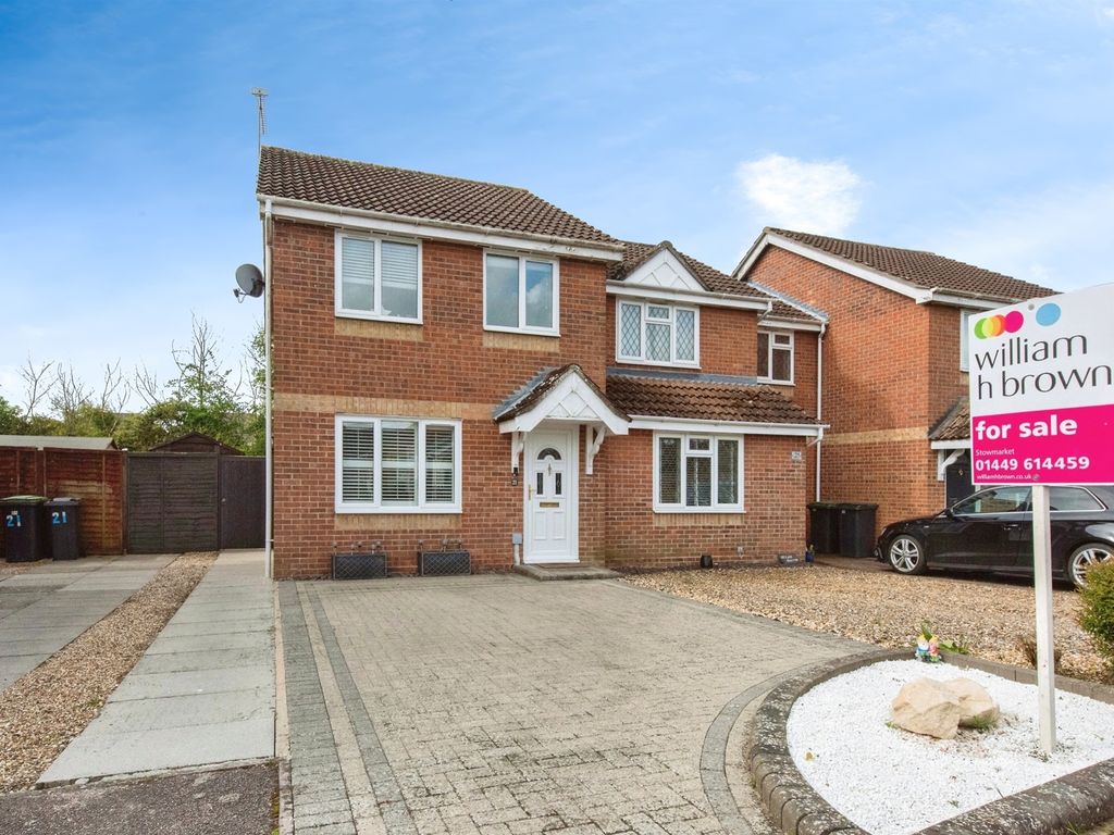 3 bed semidetached house for sale in Pyes Meadow, Elmswell, Bury St
