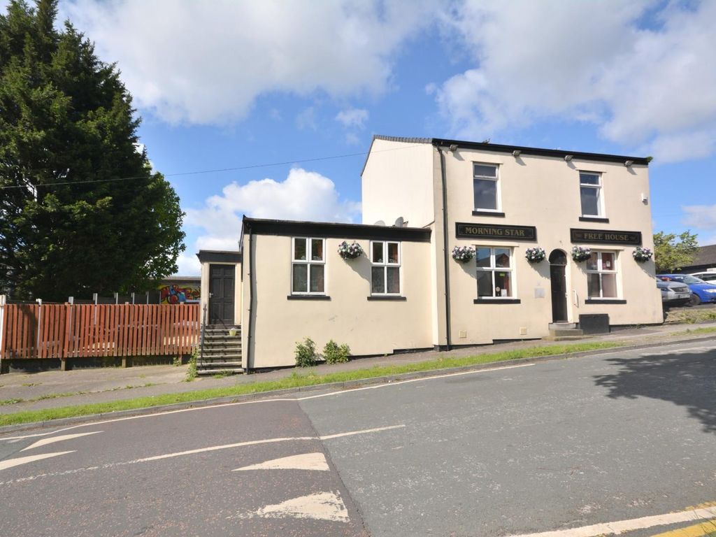 3 bed block of flats to rent in Thomas Street, Radcliffe, Manchester M26, £2,800 pcm Zoopla