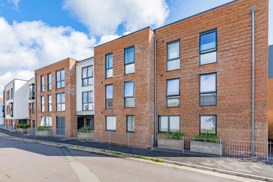 2 bed flat to rent in Stafford Street, Bedminster, Bristol BS3, £1,500