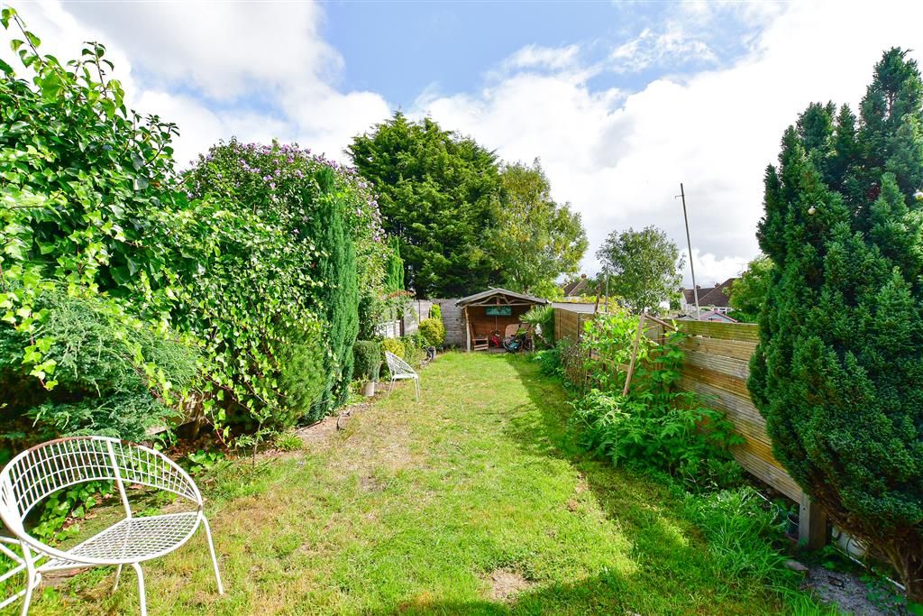 3 bed end terrace house for sale in Fant Lane, Maidstone, Kent ME16, £