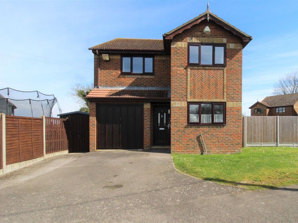 4 bed detached house for sale in Cardinal Close, Minster On Sea