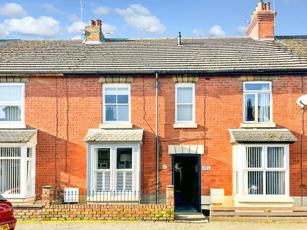 2 bed terraced house for sale in Kings Road, Oakham LE15 Zoopla