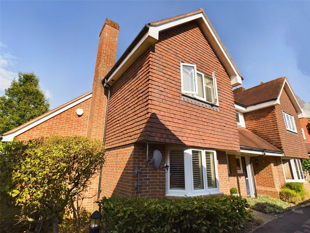 3 bed semidetached house for sale in Forster Road, Queen Elizabeth