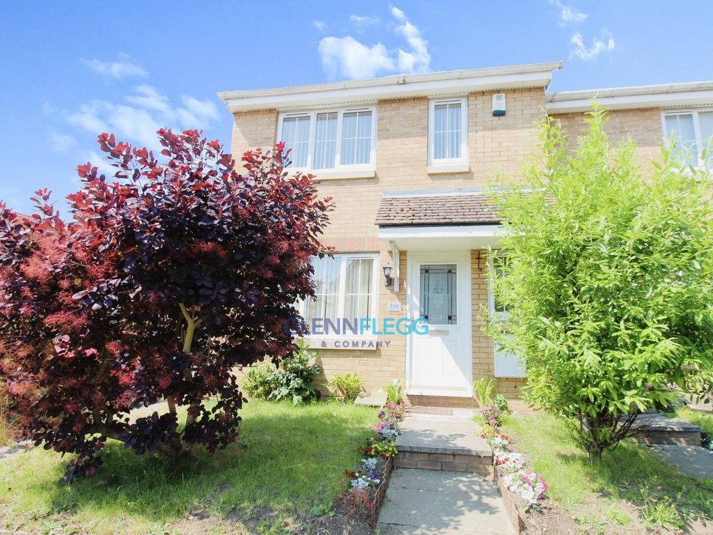 3 bed end terrace house to rent in Blunden Drive, Langley, Slough SL3