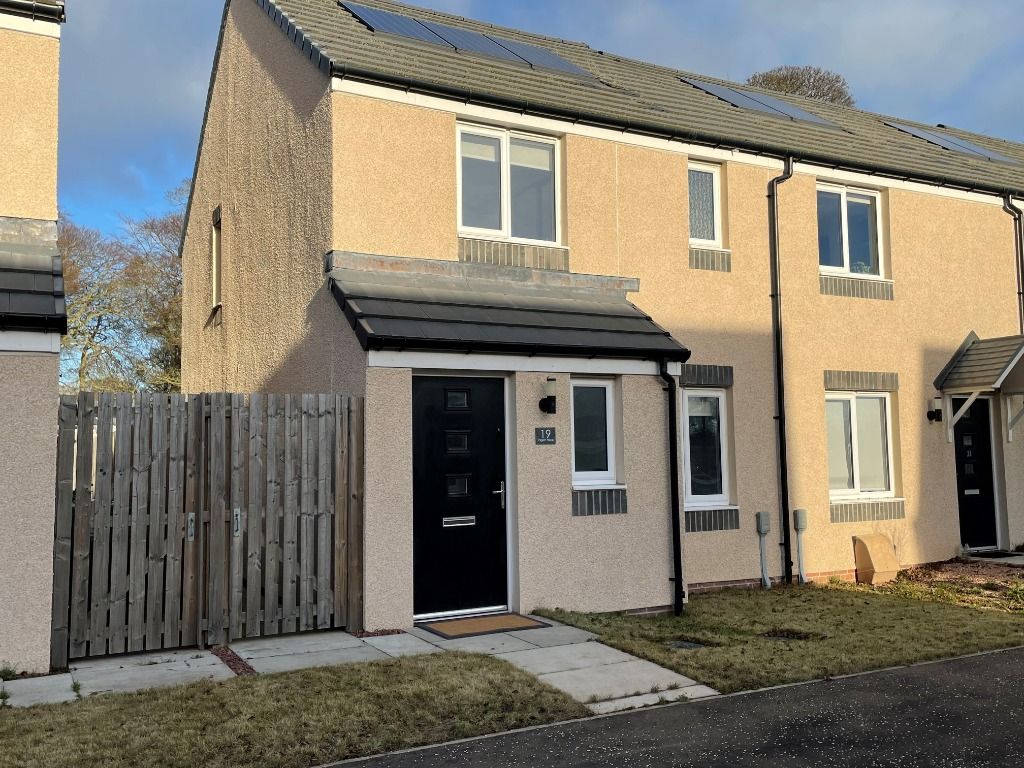 3 bed terraced house to rent in Pilgrim Place, Guardbridge, Fife KY16