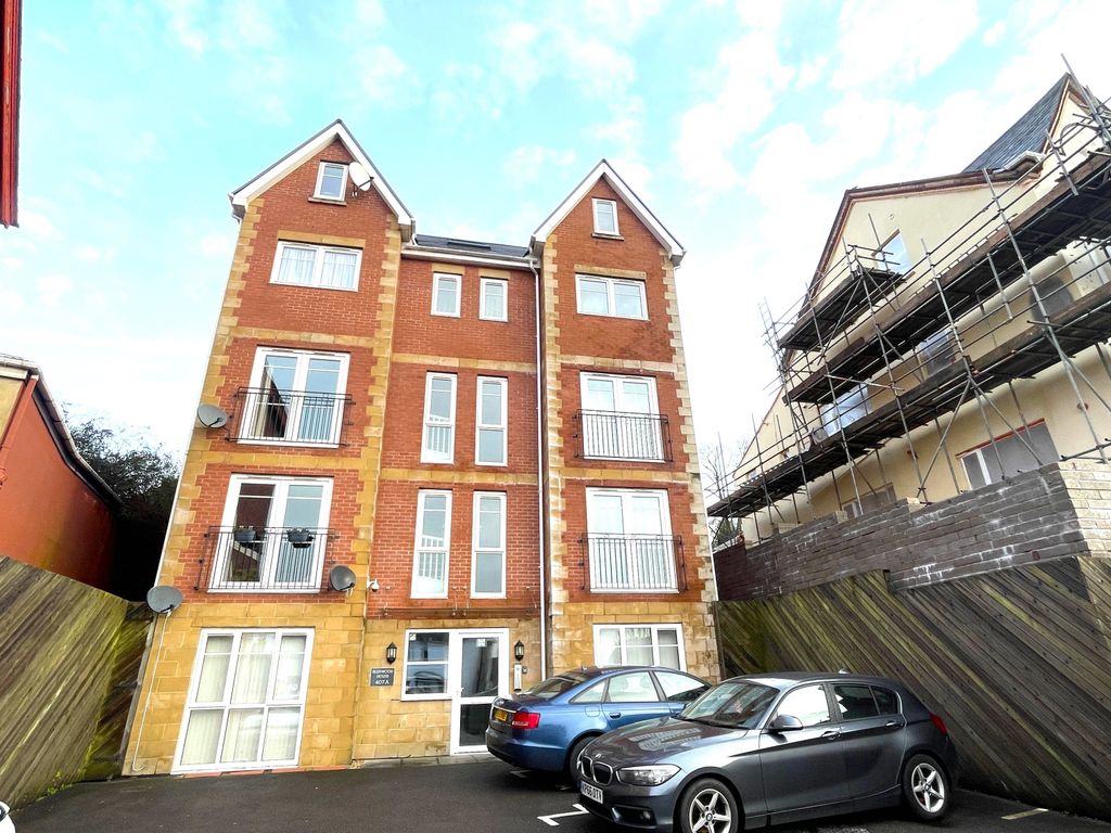 1 bed flat to rent in Chepstow Road, Newport NP19, £700 pcm Zoopla