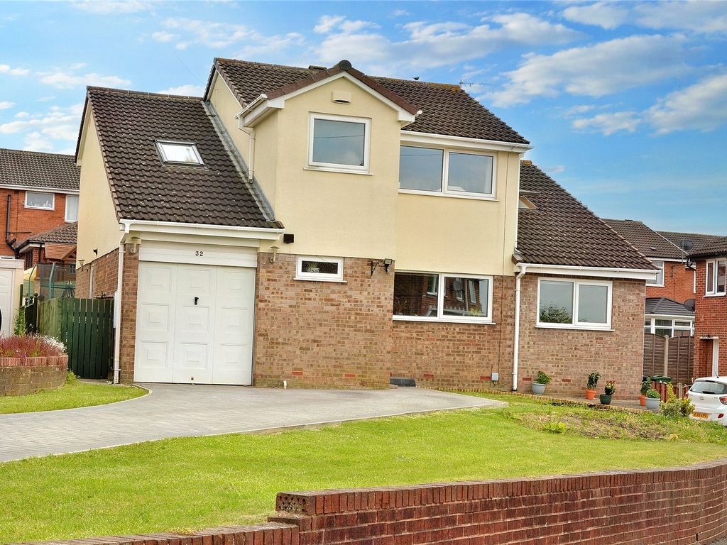 4 bed detached house for sale in Sandgate Drive, Kippax, Leeds LS25, £