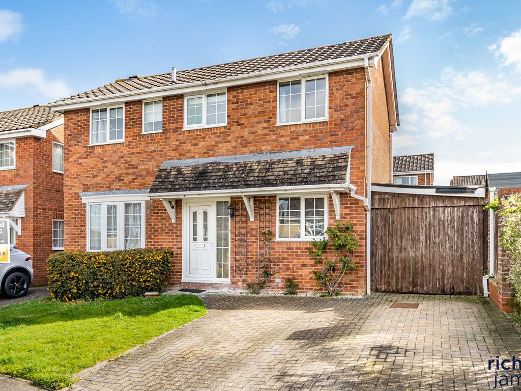 3 bed detached house for sale in Liskeard Way, Freshbrook, Swindon
