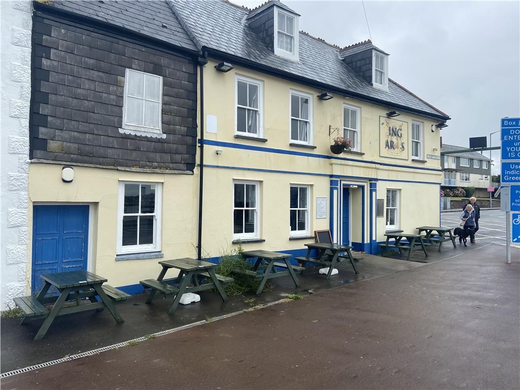 Pub/bar for sale in Kings Arms, 37 Fore Street, Torpoint, Cornwall PL11 Zoopla