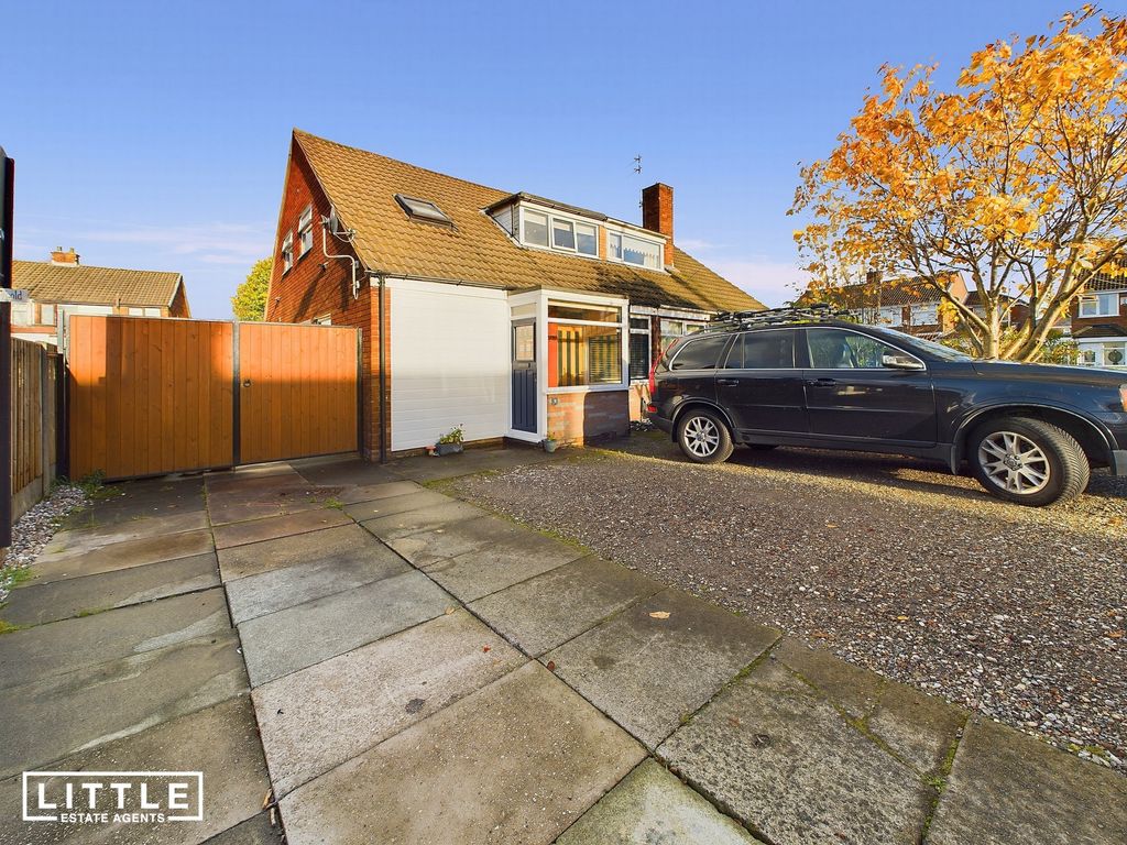 5 bed semidetached house for sale in Melrose Avenue, Eccleston WA10, £