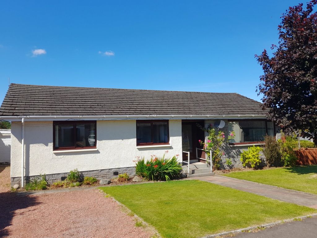 3 bed bungalow to rent in Millands Road, Thankerton, Biggar