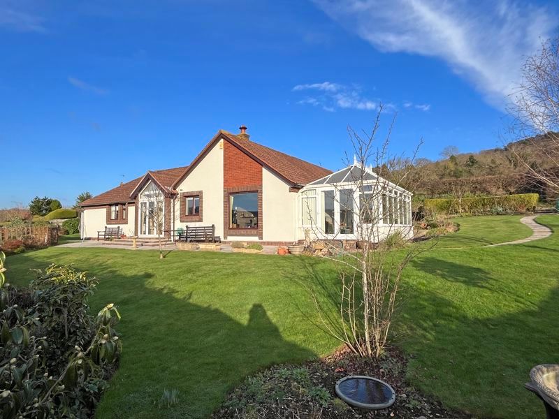 3 bed detached bungalow for sale in Brownlands Close, Sidmouth EX10, £