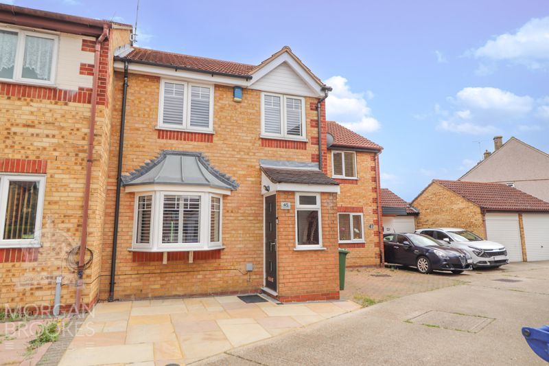 3 bed terraced house for sale in Elmdon Road, South Ockendon RM15, £