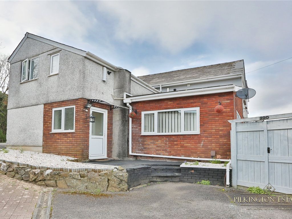 2 bed semidetached house for sale in Mannamead Road, Plymouth, Devon