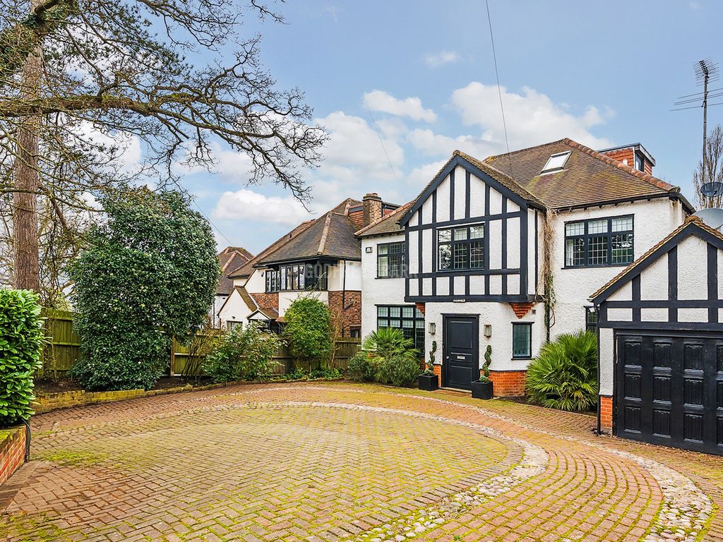 6 bed detached house for sale in Marsh Lane, London NW7, £2,650,000