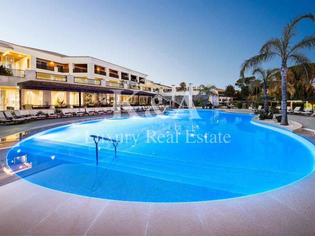 2 bed apartment for sale in Quinta Do Lago, Almancil, Loulé, £778,472