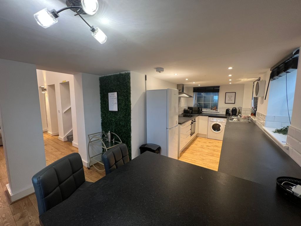 3 bed flat to rent in St. Thomas, Swansea SA1 Zoopla