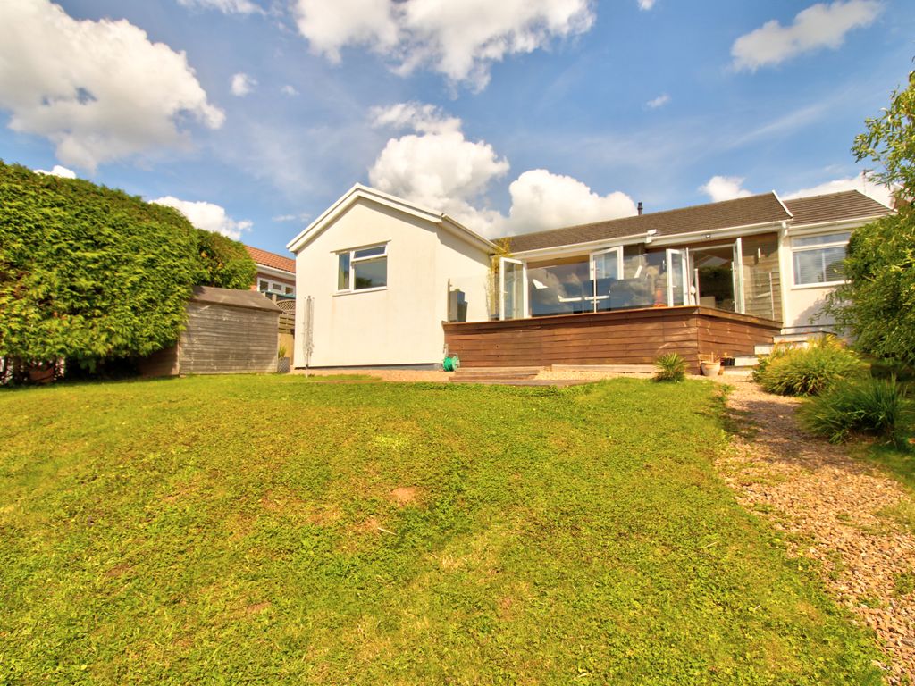 4 bed bungalow for sale in South Close, Llanfrechfa, Cwmbran NP44, £