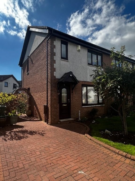 3 bed semidetached house to rent in Flures Avenue, Erskine