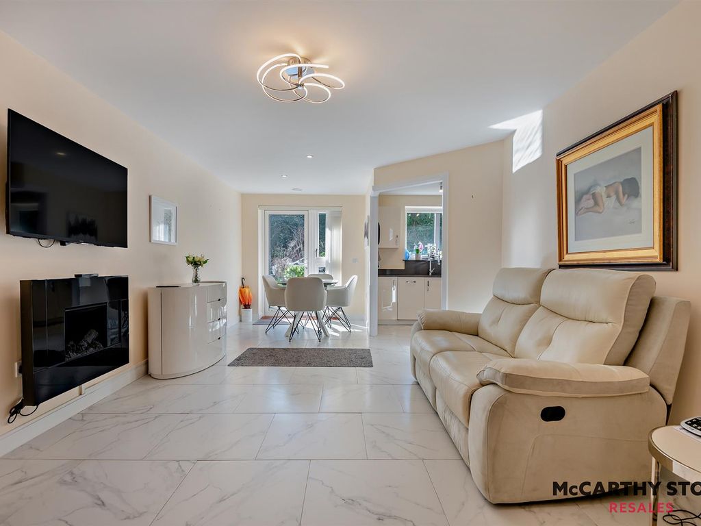 2 bed flat for sale in Clarendon House, Tower Road, Poole BH13, £