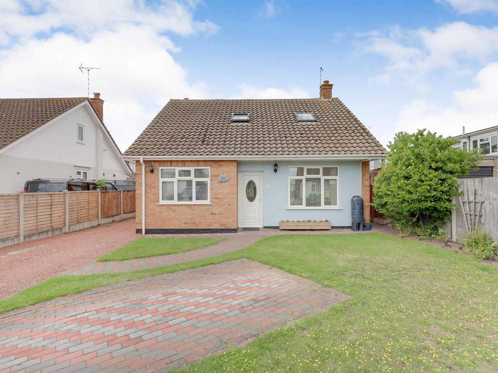 5 bed detached house for sale in Rochford SS4, £475,000 Zoopla