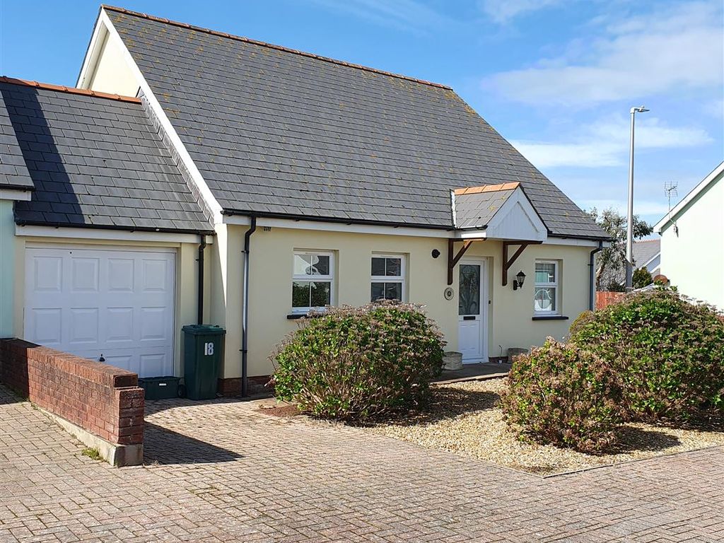 2 bed detached bungalow for sale in Maes Waldo, Fishguard SA65 Zoopla
