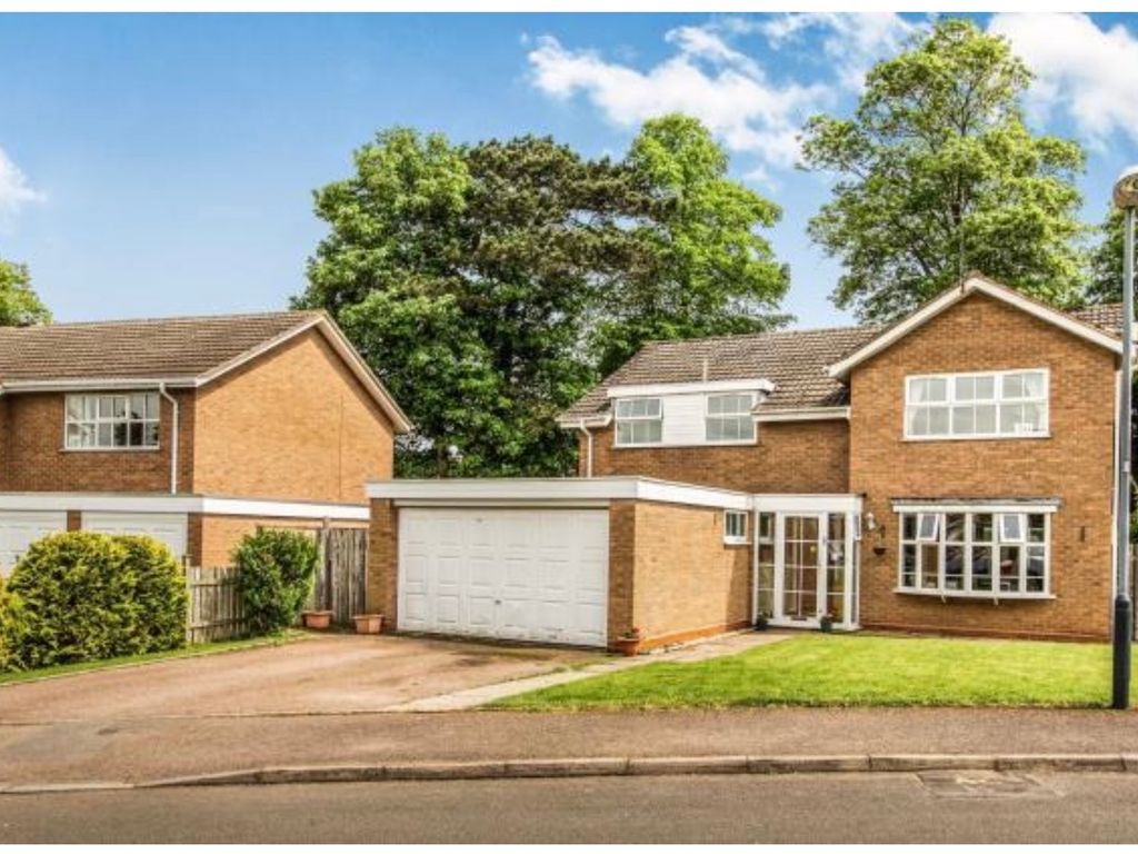 4 bed detached house for sale in Ashley Crescent, Warwick CV34, £