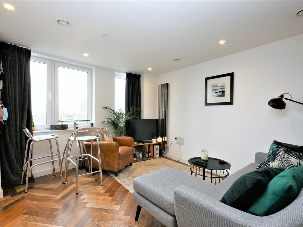 Studio to rent in Eagle Point, City Road EC1V, £2,150 pcm Zoopla