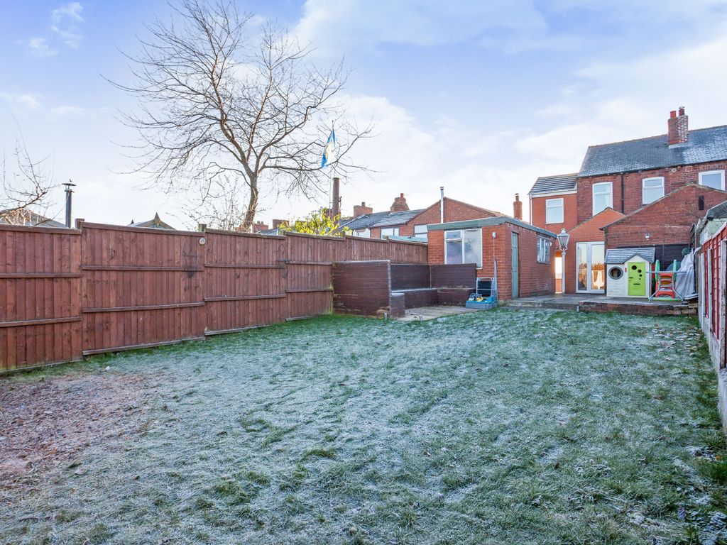 3 bed semidetached house for sale in High Street, New Sharlston