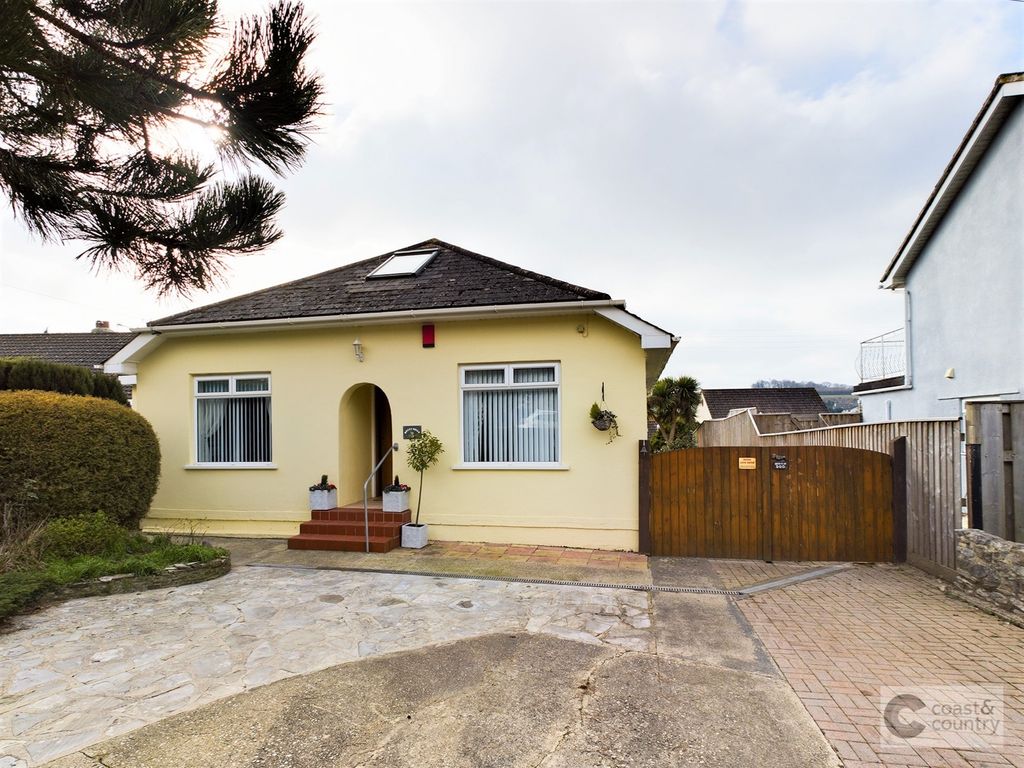 4 bed detached bungalow for sale in Aller Road, Kingskerswell, Newton