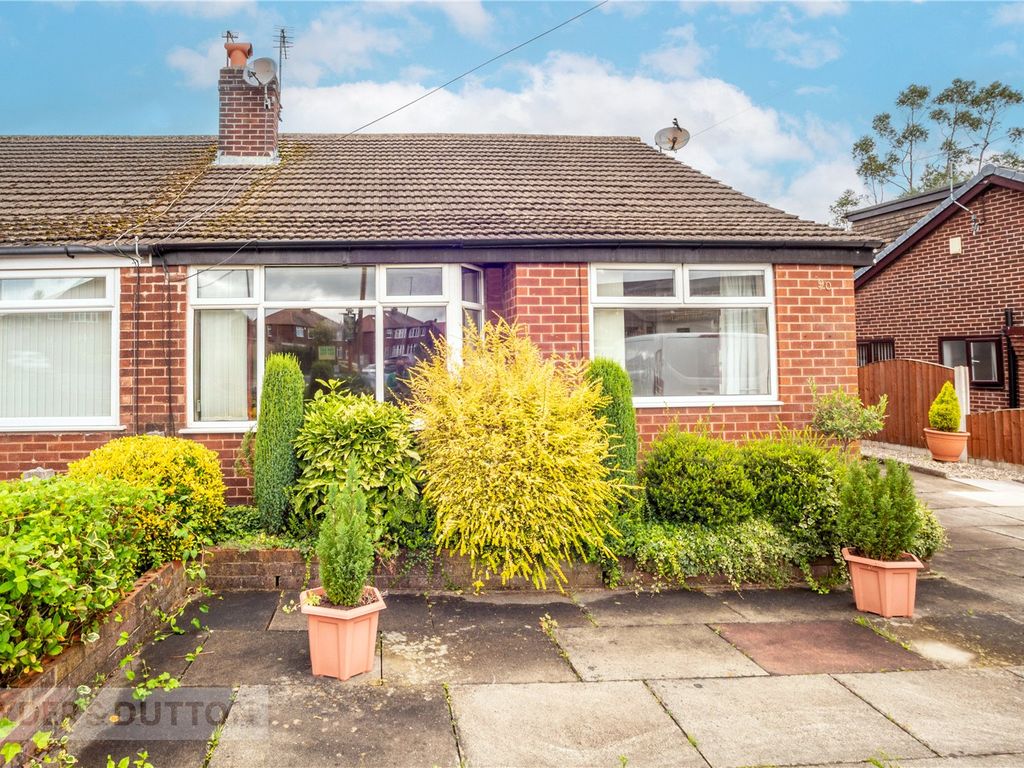 2 bed bungalow for sale in Kirkway, Alkrington, Middleton, Manchester