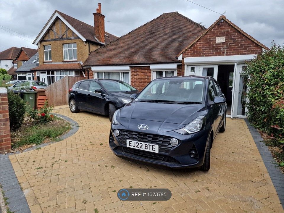 4 bed detached house to rent in Stoughton Rd, Guildford GU2 Zoopla